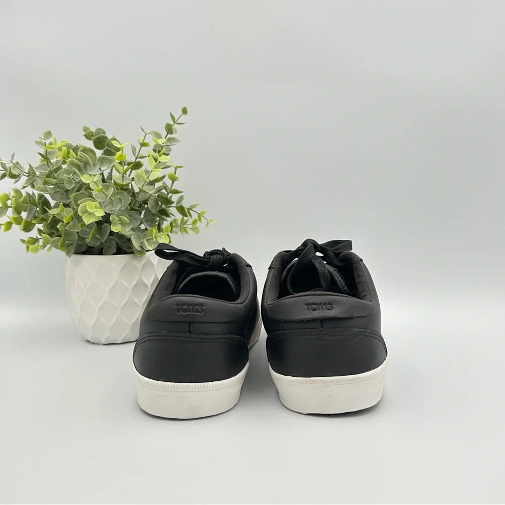 Toms Men's Carlson Black White Leather Shoes Sneakers Size 8